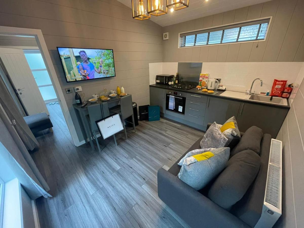 P78 - Pod With Hot Tub Holiday home *